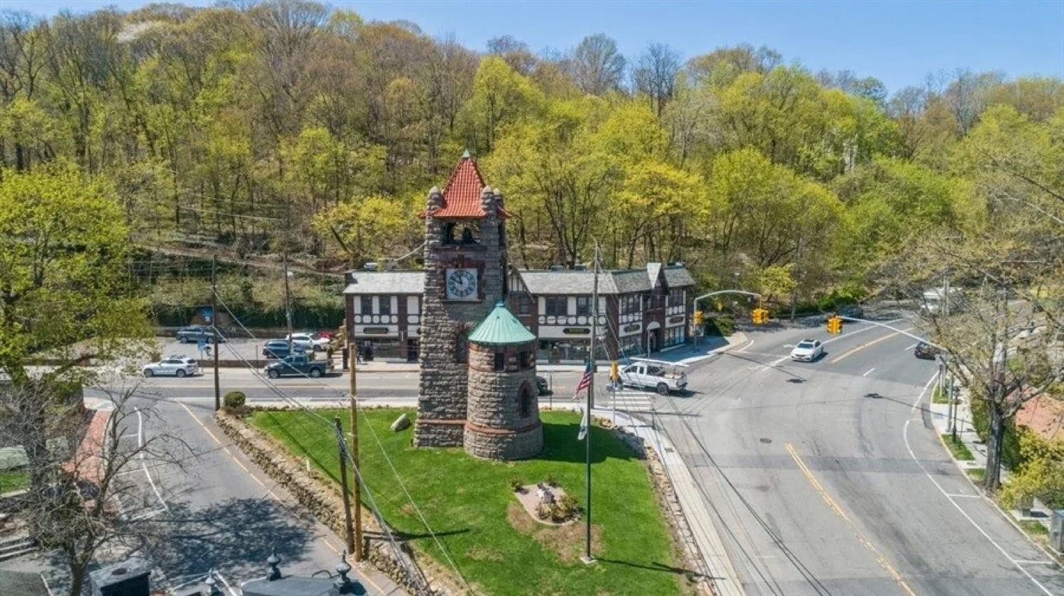 Roslyn Landing, Roslyn