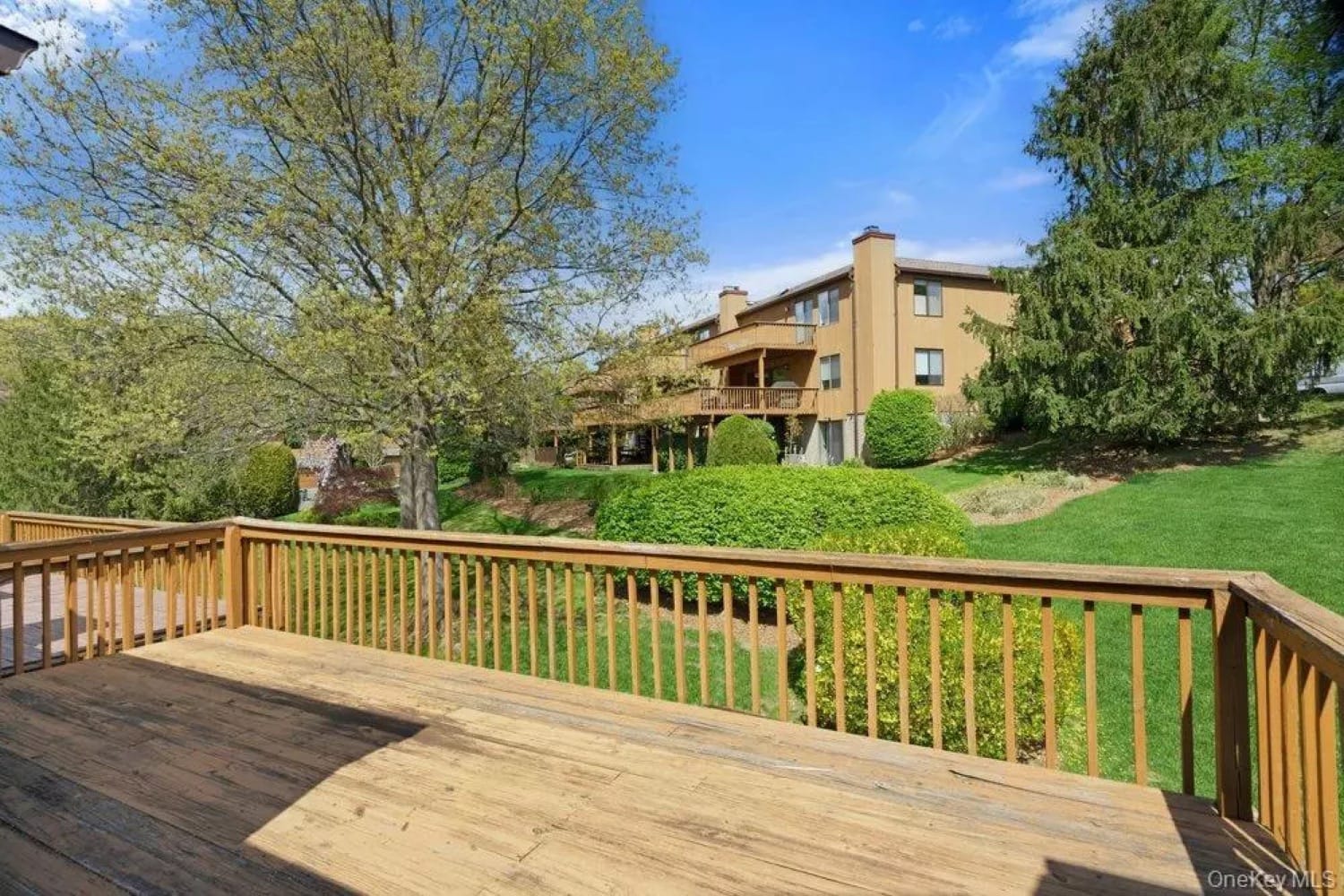 The Summit at High Point, Roslyn Heights (North Hills)