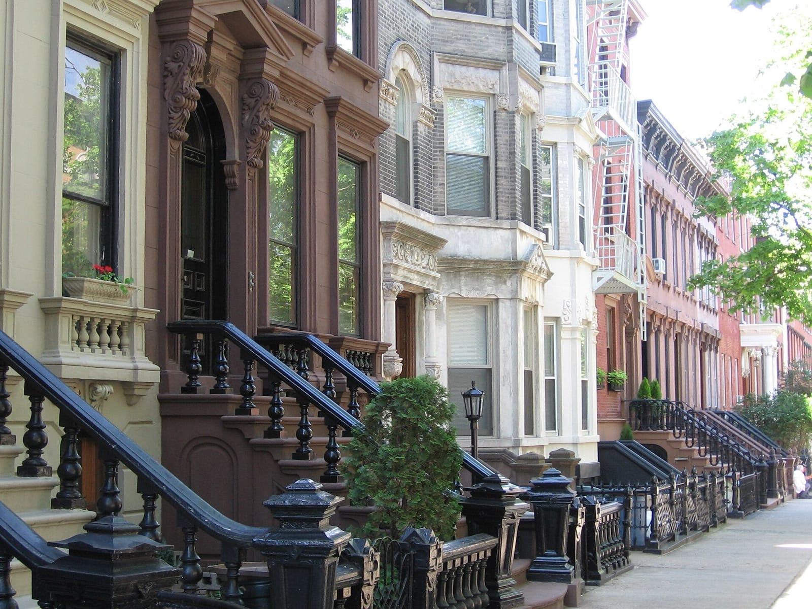 Selling in New York: From Pricing to Closing